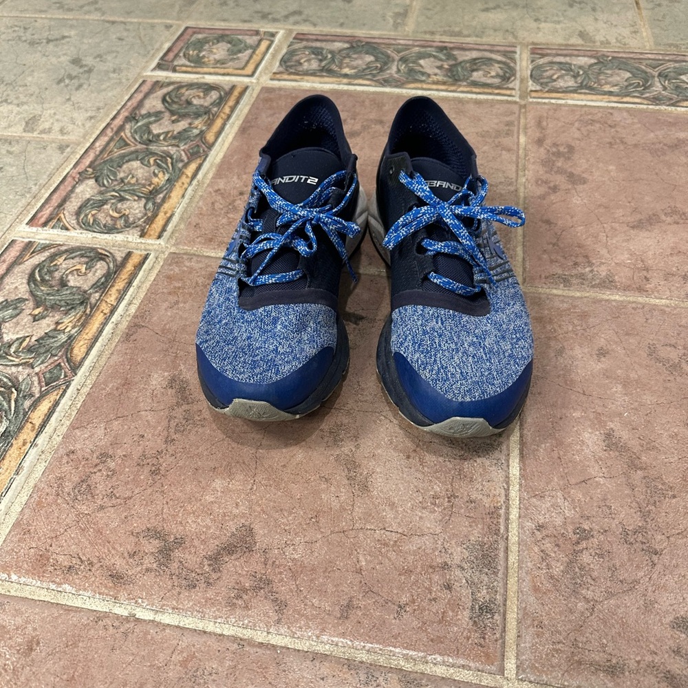 Under Armour Blue Athletic Shoes with Breathable Knit Upper